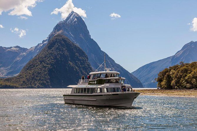 2-Hour Milford Sound Scenic Cruise - What the Route Feels Like: From Milford Sound Outward to the Tasman Sea