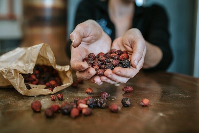 6 Hour's - Queenstown's Helicopter Gin Tour - Arthurs Point Gin Garden by Broken Heart Spirits: brand story and final sips