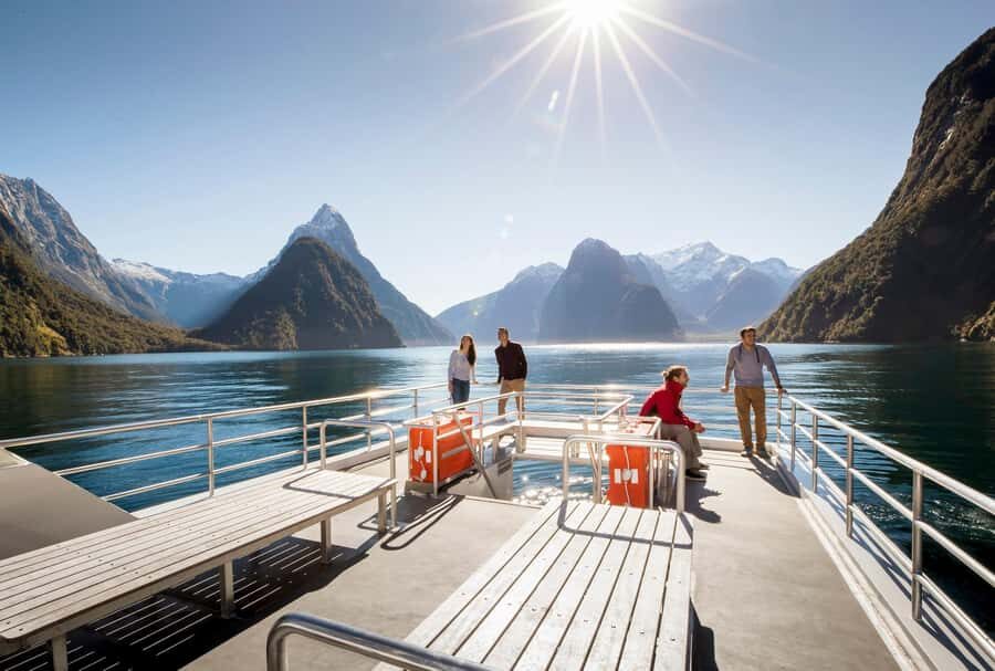 From Te Anau: Milford Sound Premium Bus Tour and Cruise - How the day is timed: what 450 minutes really means