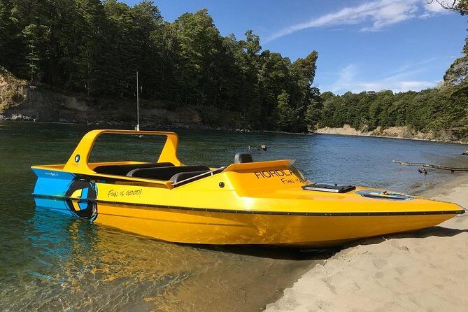 Jet Boat Journey through Fiordland National Park - Pure Wilderness - The short guided nature stroll in Fiordland National Park (Te Wahipounamu)