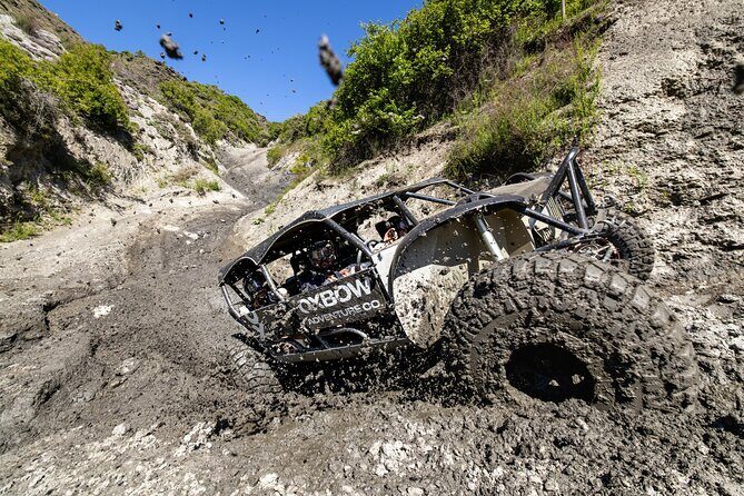 Jet Sprint Boating & Ultimate Off-Roading in Queenstown - The off-road transfer on Ultimate Off-Roader