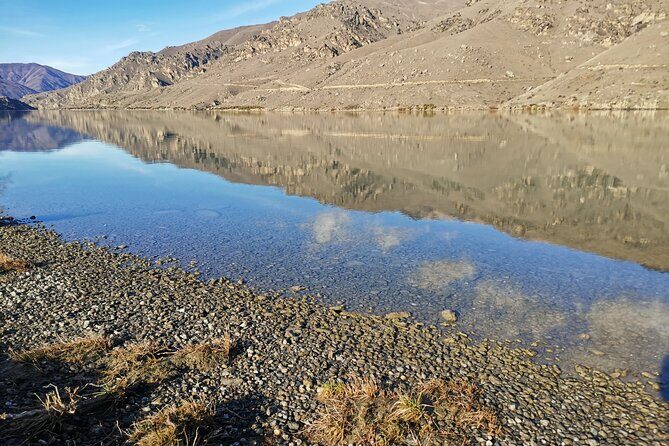 Lake Dunstan Cycleway with E-Bike hire and Shuttle service - E-bikes and helmets: real help, not a magic wand