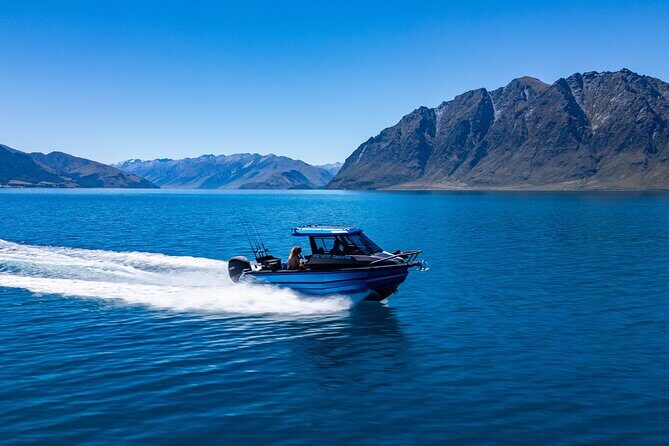 Lake Wānaka: 3 hour Fishing Adventure by Boat - The Quiet Advantage: Electric Trolling Motor on Lake Wānaka
