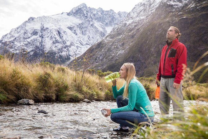 Milford Sound Coach and Cruise Tour from Queenstown with Flyback - Lake Gunn and the Cleddau River: scenery you’ll remember