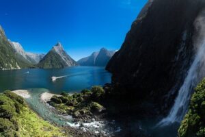 Milford Sound Day Tour from Te Anau - Boarding in Milford Sound: Pride of Milford, glass roof views, and the 90-minute cruise rhythm