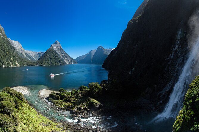 Milford Sound Full Day Tour from Te Anau with Cruise - Optional Lake Marian Track to Marian Falls and Monkey Creek Kea time