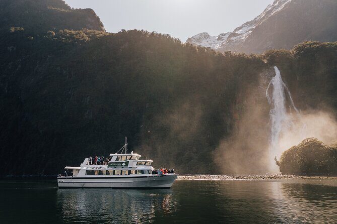 Milford Sound Helicopter and Cruise Tour from Queenstown - Glenorchy and the braided rivers: spotting glacial carving from above