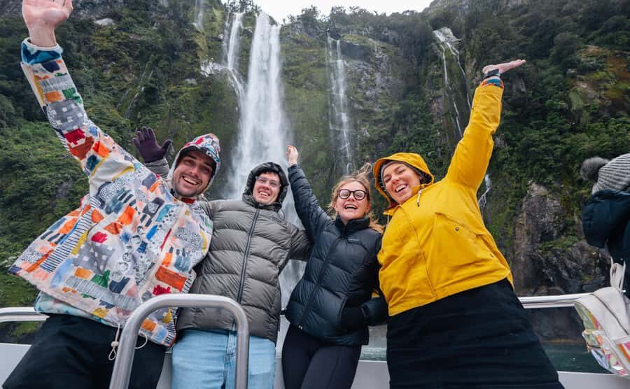 Milford Sound: Nature Cruise on a Modern Catamaran - The 105 Minutes: How the Cruise Time Actually Feels