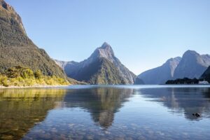 Milford Sound Small Group Tour from Queenstown with Scenic Flight - Lake Te Anau: Where Your Day Starts to Feel Big