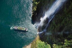 Milford Sound Tour from Queenstown with Cruise - Te Anau twice: why the timing makes this tour feel manageable