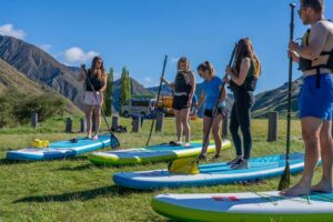 Queenstown: Kayaking or SUP Experience on Moke Lake - Getting to Moke Lake: quick transfers or a scenic self-drive