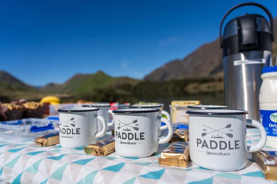 Queenstown: Kayaking or SUP Experience on Moke Lake - The 30-minute picnic reset: tea, snacks, and kiwi-style refreshments