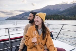 Queenstown: Lake Wakatipu Scenic Cruise (90 Minutes) - Queenstown Bay to the Gardens and Central shoreline