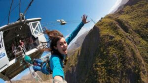 Queenstown: Nevis Bungy - Australasia's Biggest Bungy! - Getting there from Queenstown: shuttle pickup, the 4WD road, and that cable car ride out