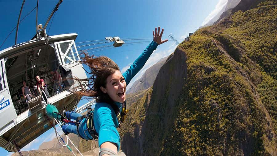 Queenstown: Nevis Bungy - Australasia's Biggest Bungy! - Getting there from Queenstown: shuttle pickup, the 4WD road, and that cable car ride out