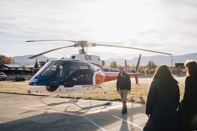 Queenstown: Pilot's Choice Helicopter Flight with alpine landing - The flight route: Queenstown, Lake Wakatipu, and the Remarkables skyline