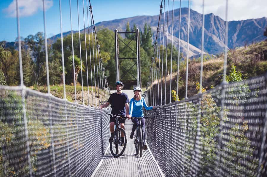 Queenstown: Self-Guided Bike Ride on the Arrow Bridges Trail - From Queenstown to Arrowtown: the shuttle that makes the ride feel easy