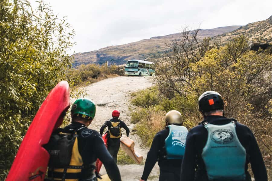 Queenstown: White Water Surfing Along the Kawarau River - The Kawarau River Run: What 12 km and Grade 2–3 Rapids Really Means