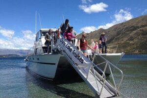 Stevensons Island Cruise and Nature Walk - Getting on board at the Lakefront Car Park on Ardmore Street