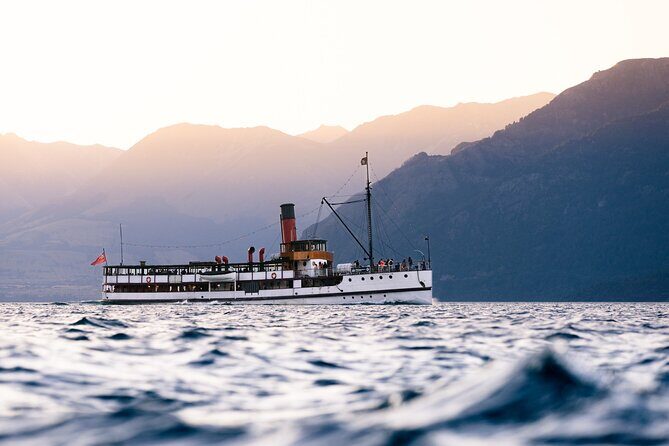 TSS Earnslaw Lake Wakatipu Steamship Cruise from Queenstown - What the crew is really doing during the ride