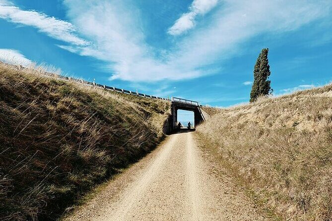 Tunnels to Station On E-Bikes - Why This Otago Central Rail Trail Section Hits Hard on E-Bikes